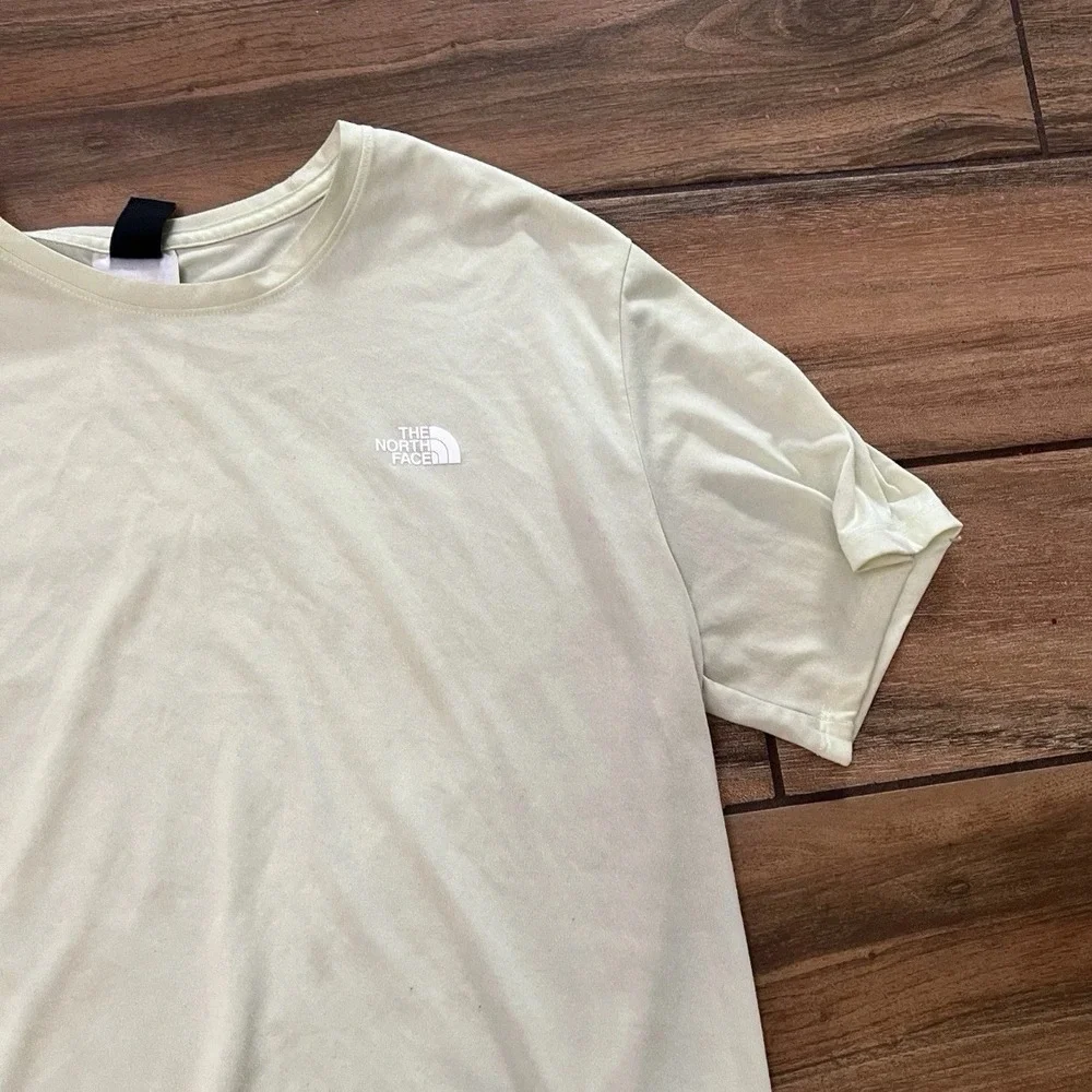 The North Face Circular Design Performance T Shirt Men's L Cream Short Sleeve